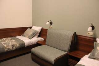 Гостиница Lefort MiniHotel Москва Двухместный номер с 2 отдельными кроватями и дополнительной кроватью-2